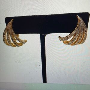 VTG 1980s Kenneth Jay Lane (KJL) Rhinestone Feathered Drop Earrings 1"